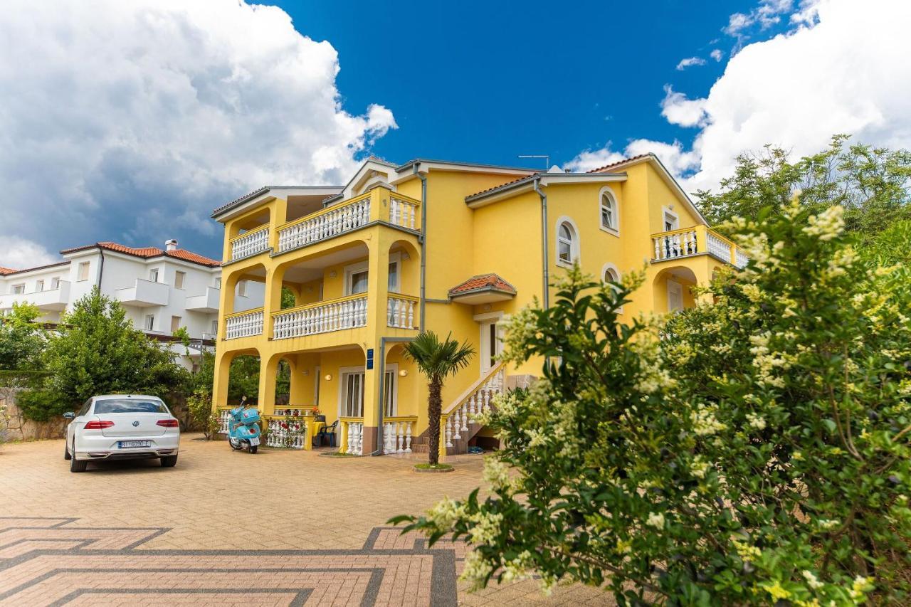 Apartments Artan Crikvenica Esterno foto