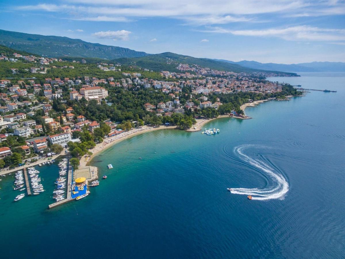 Apartments Artan Crikvenica Esterno foto