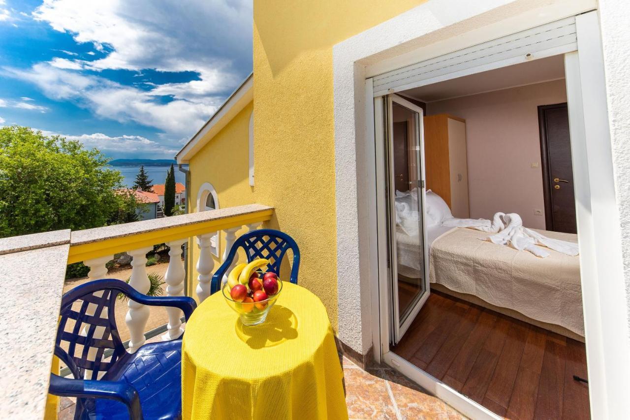 Apartments Artan Crikvenica Esterno foto